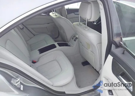 2012 Mercedes-Benz Cls 550 z USA, uszkodzony, nr VIN WDDLJ7DB7CA015890